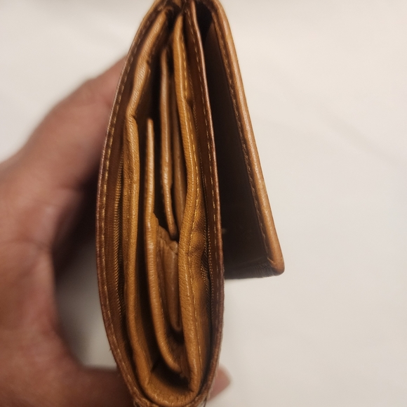 Authentic Vintage Celine Soft Leather Tri Fold Wallet - Picture 3 of 16